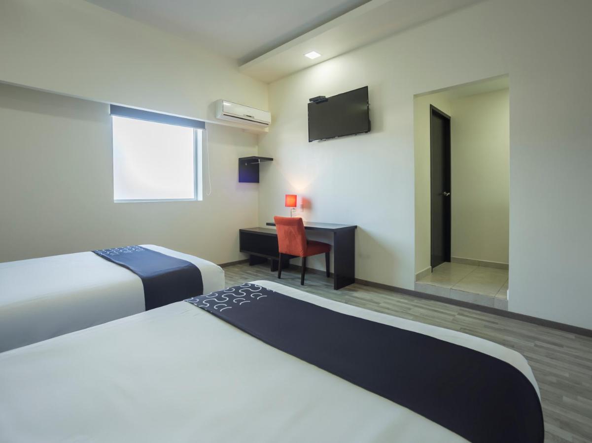 Smart Hotel Monterrey Eksteriør bilde